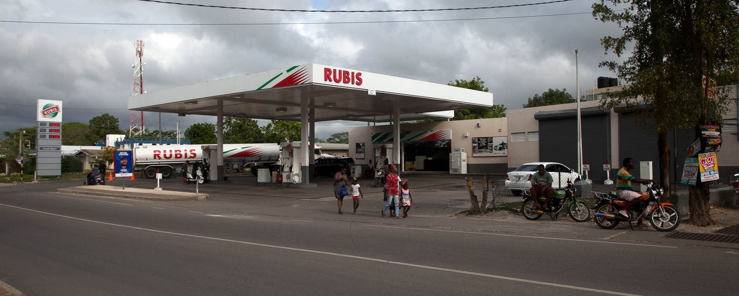 Rubis Station - Nonpareil Road - Negril Jamaica